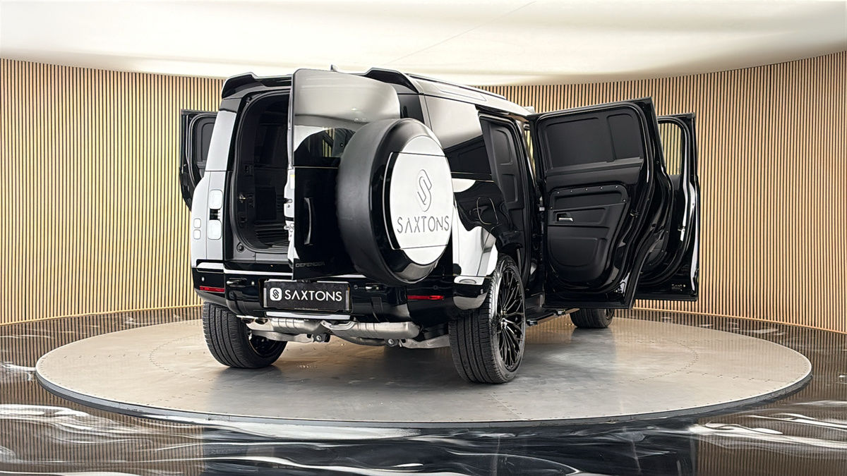 More views of Land Rover Defender 110