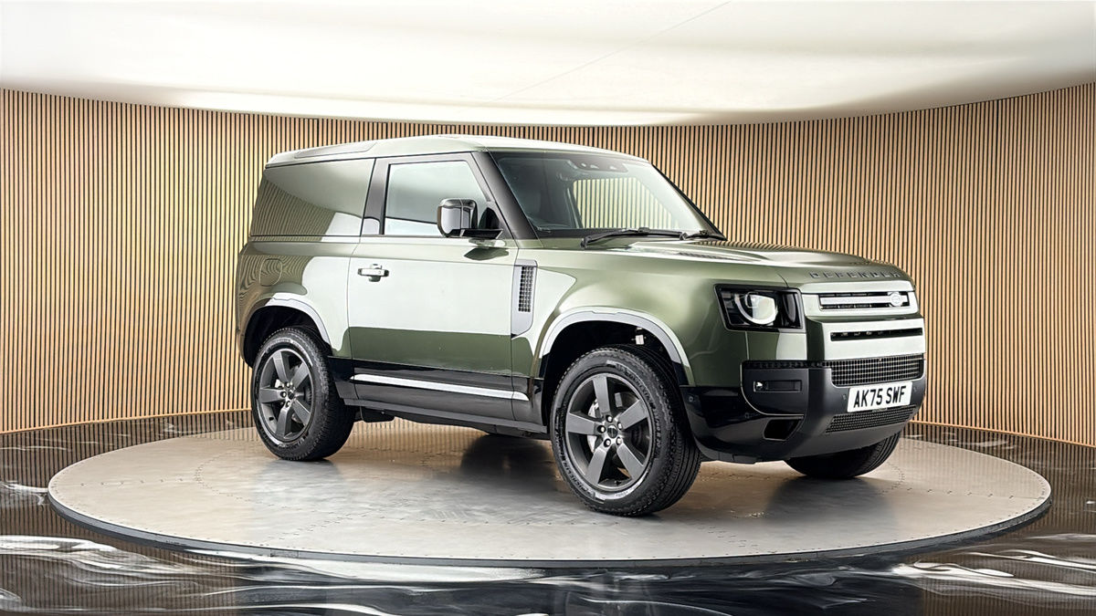 More views of Land Rover Defender 90