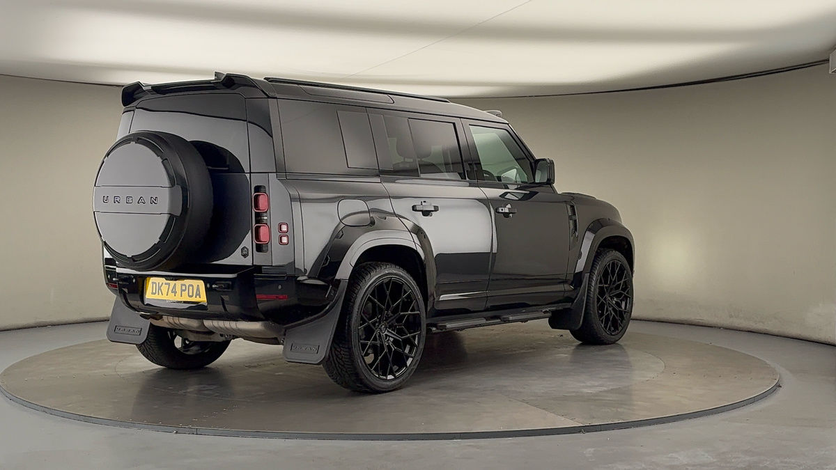 More views of Land Rover Defender 110