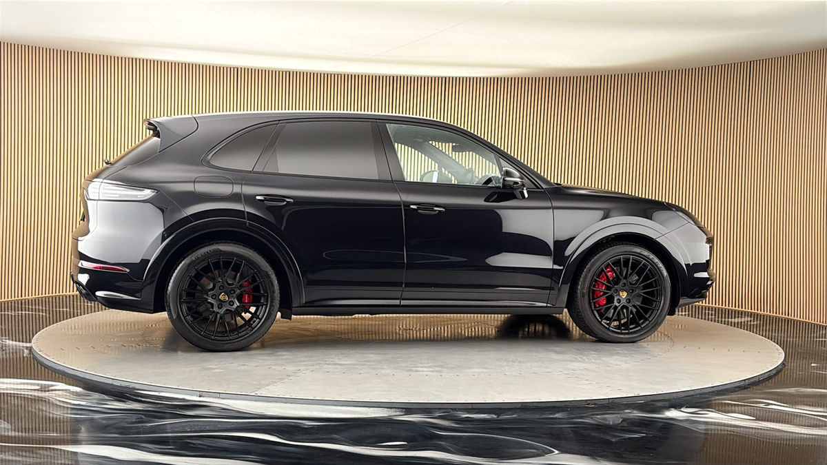 More views of Porsche Cayenne
