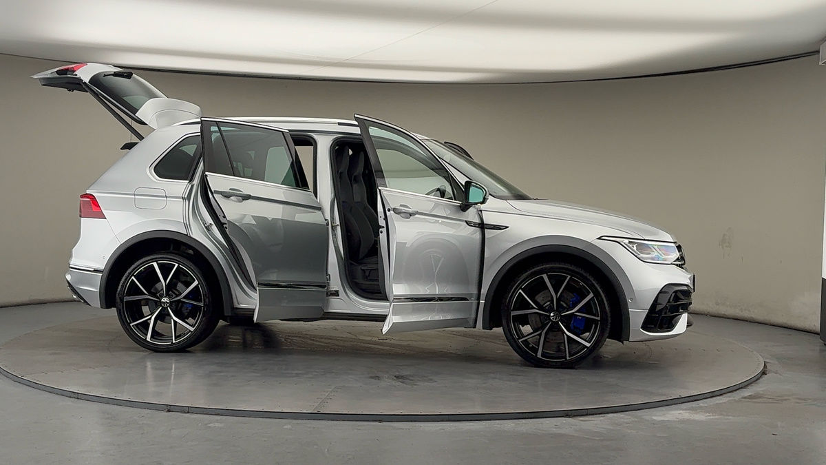 More views of Volkswagen Tiguan