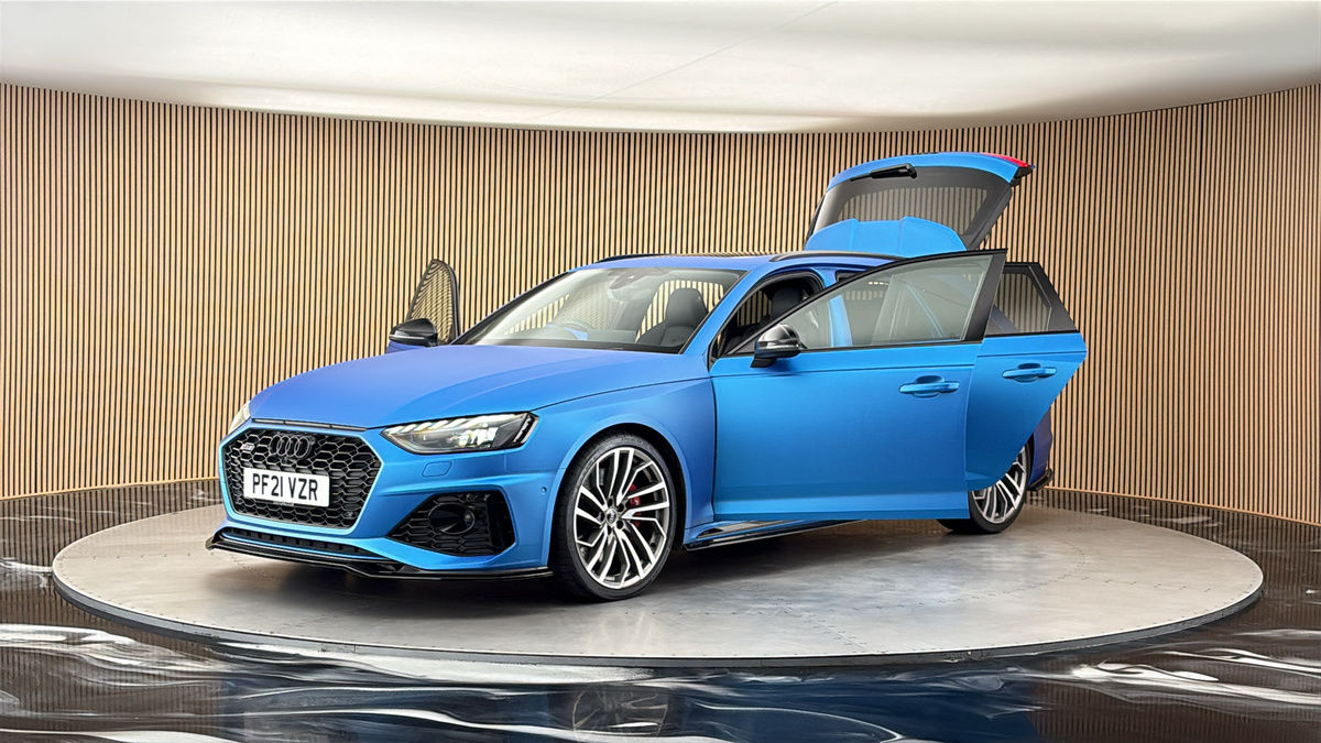 Audi RS4 Avant Image 22