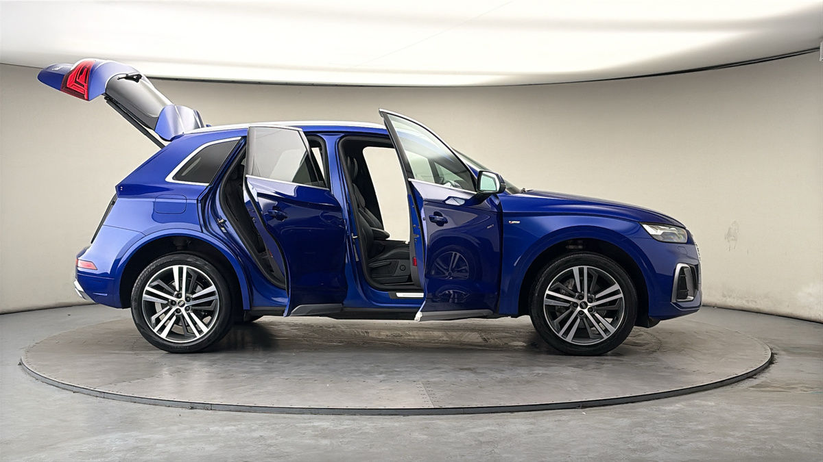 More views of Audi Q5