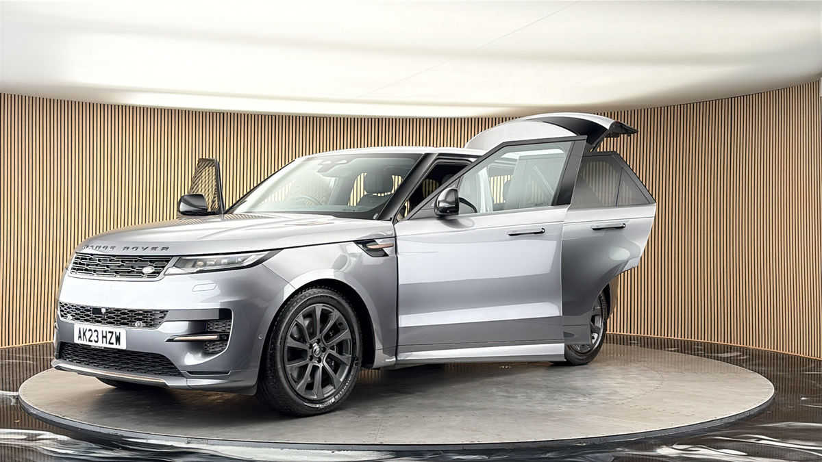 More views of Land Rover Range Rover Sport
