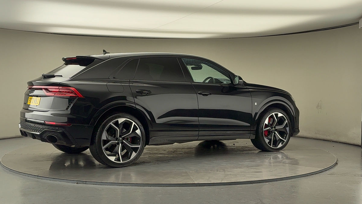 More views of Audi RSQ8