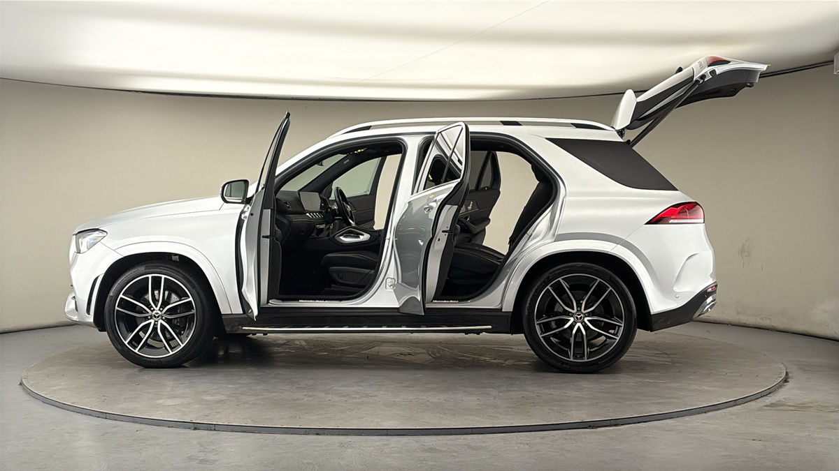 More views of Mercedes-Benz GLE