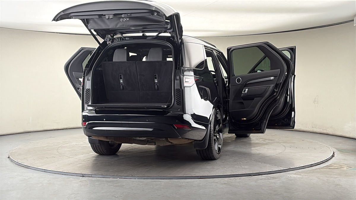 More views of Land Rover Discovery
