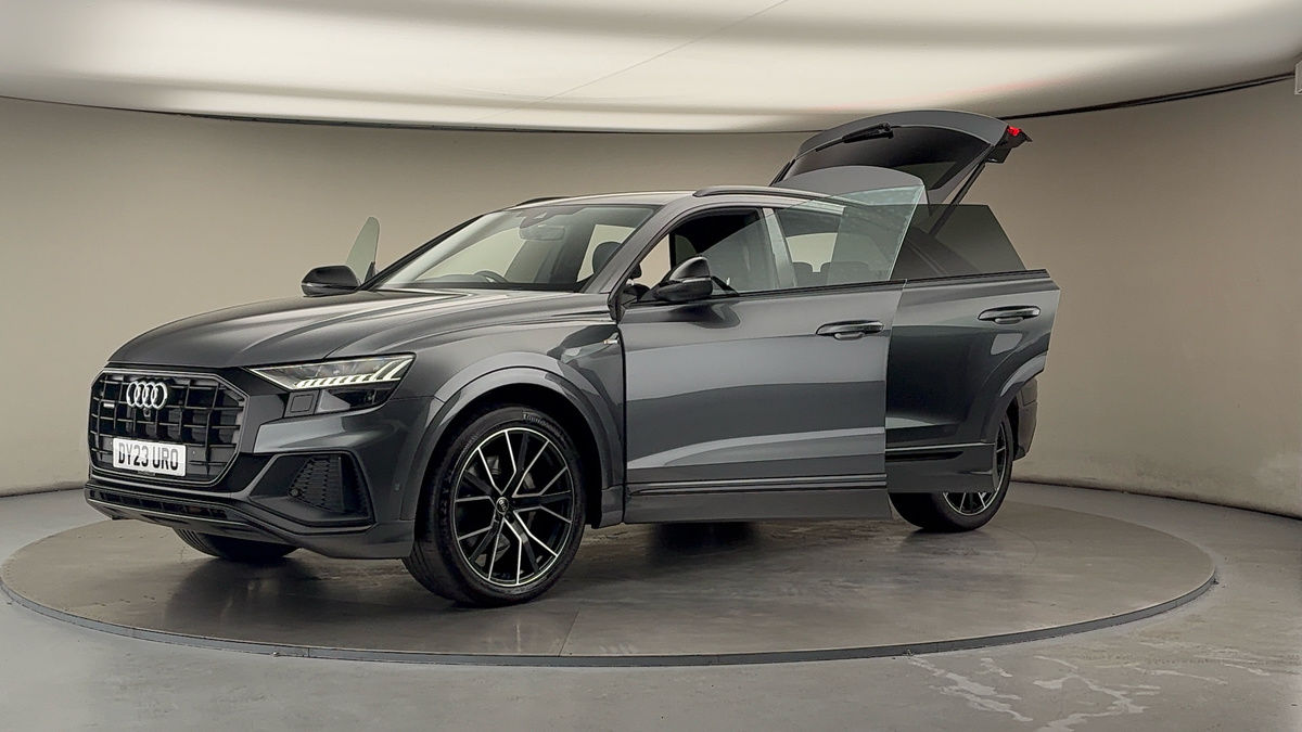 Audi Q8 Image 22
