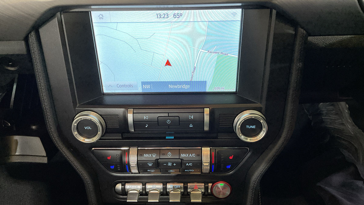 Ford Mustang Image 11