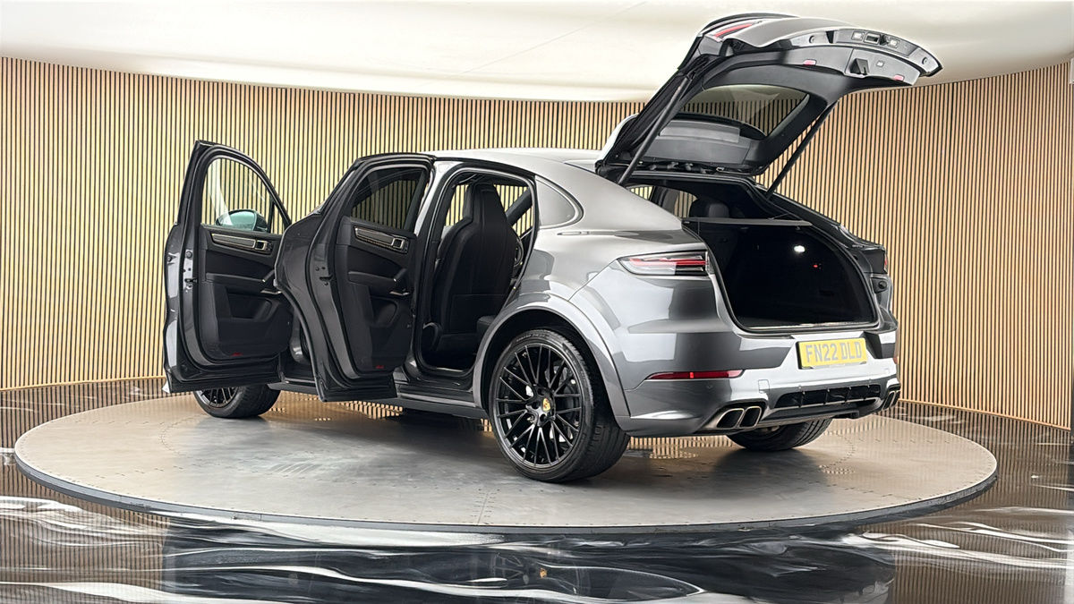 More views of Porsche Cayenne