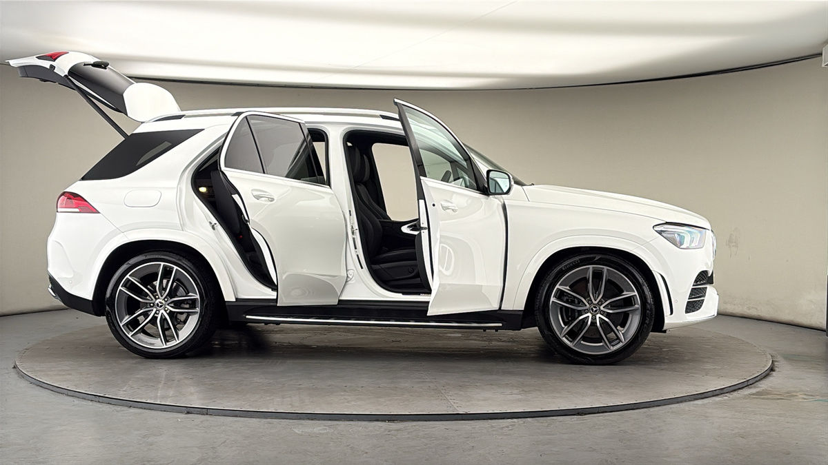 More views of Mercedes-Benz GLE