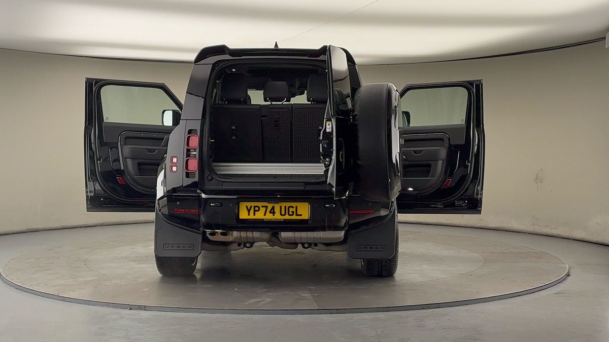 More views of Land Rover Defender 90