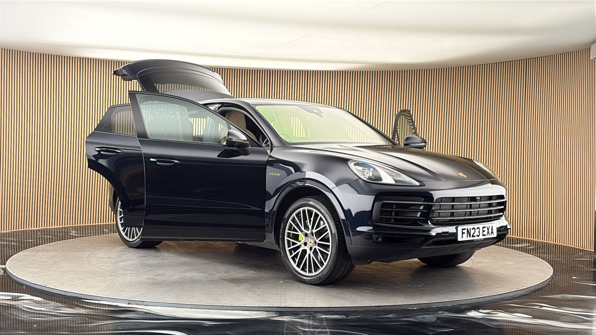 More views of Porsche Cayenne