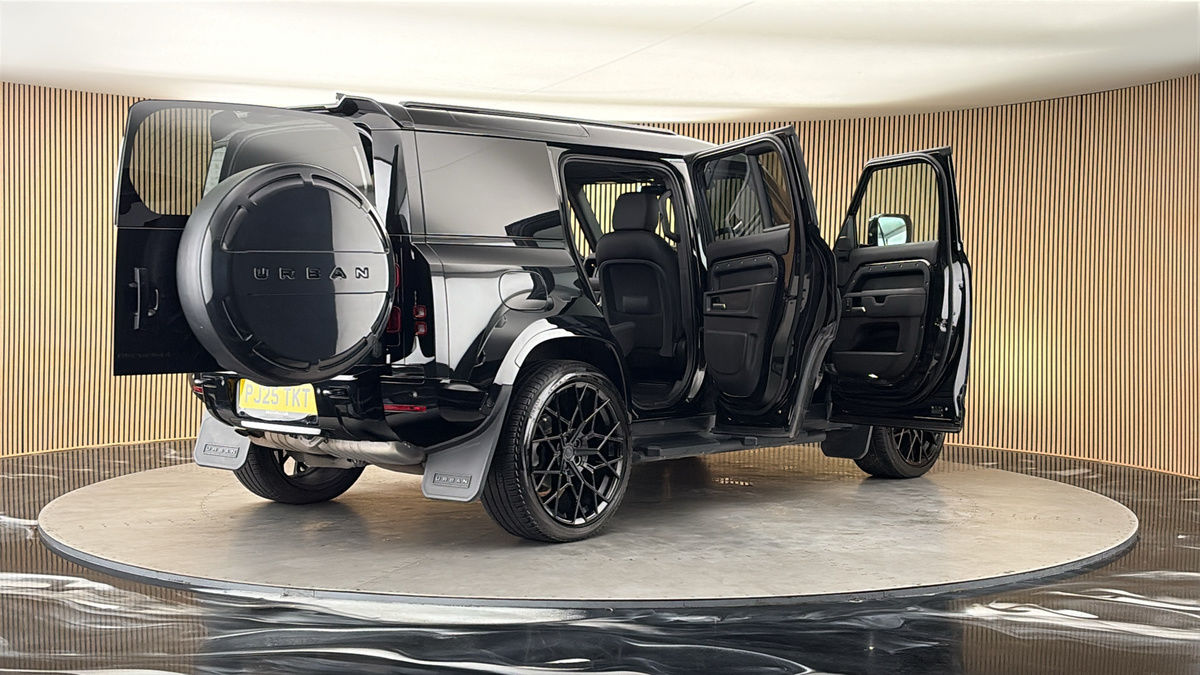 More views of Land Rover Defender 110