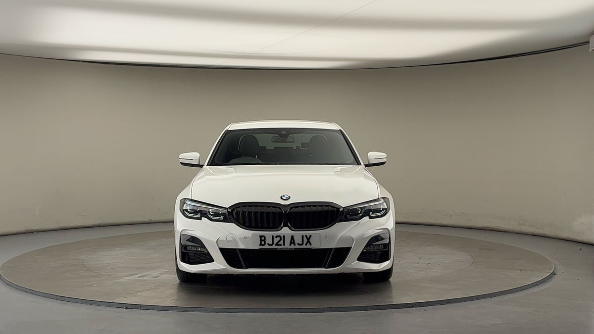 BMW 3 Series Image 3