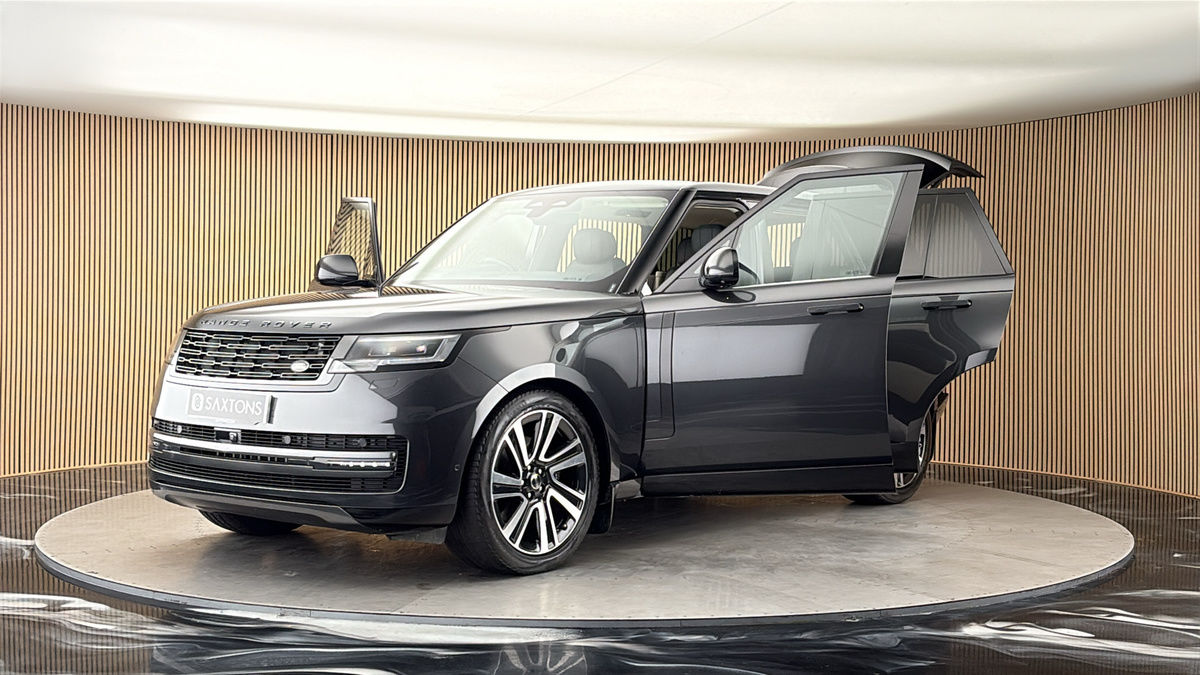 More views of Land Rover Range Rover