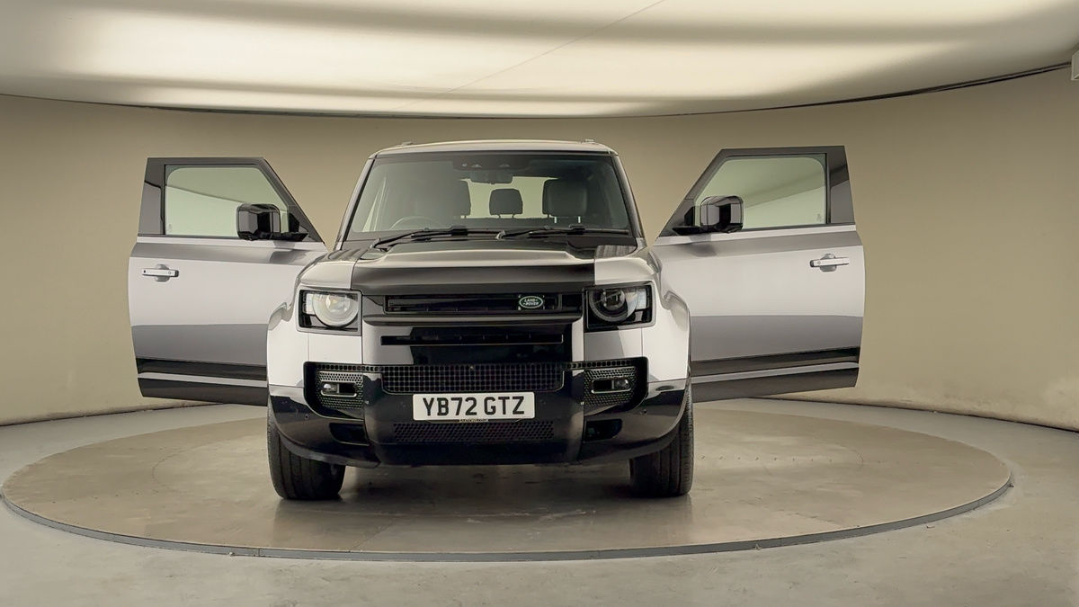 More views of Land Rover Defender 90