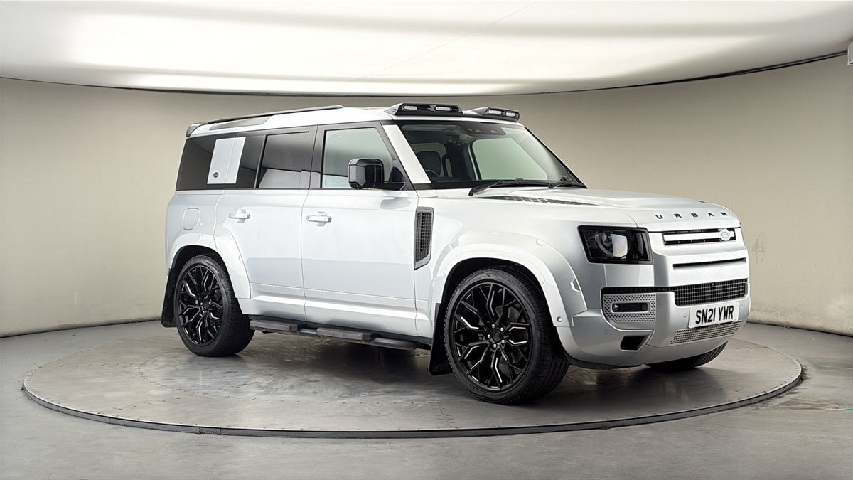 More views of Land Rover Defender 110