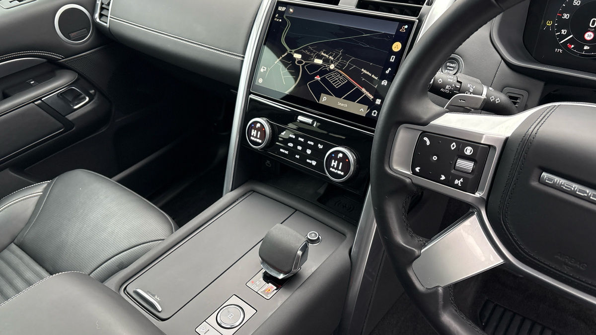 Land Rover Discovery Image 18