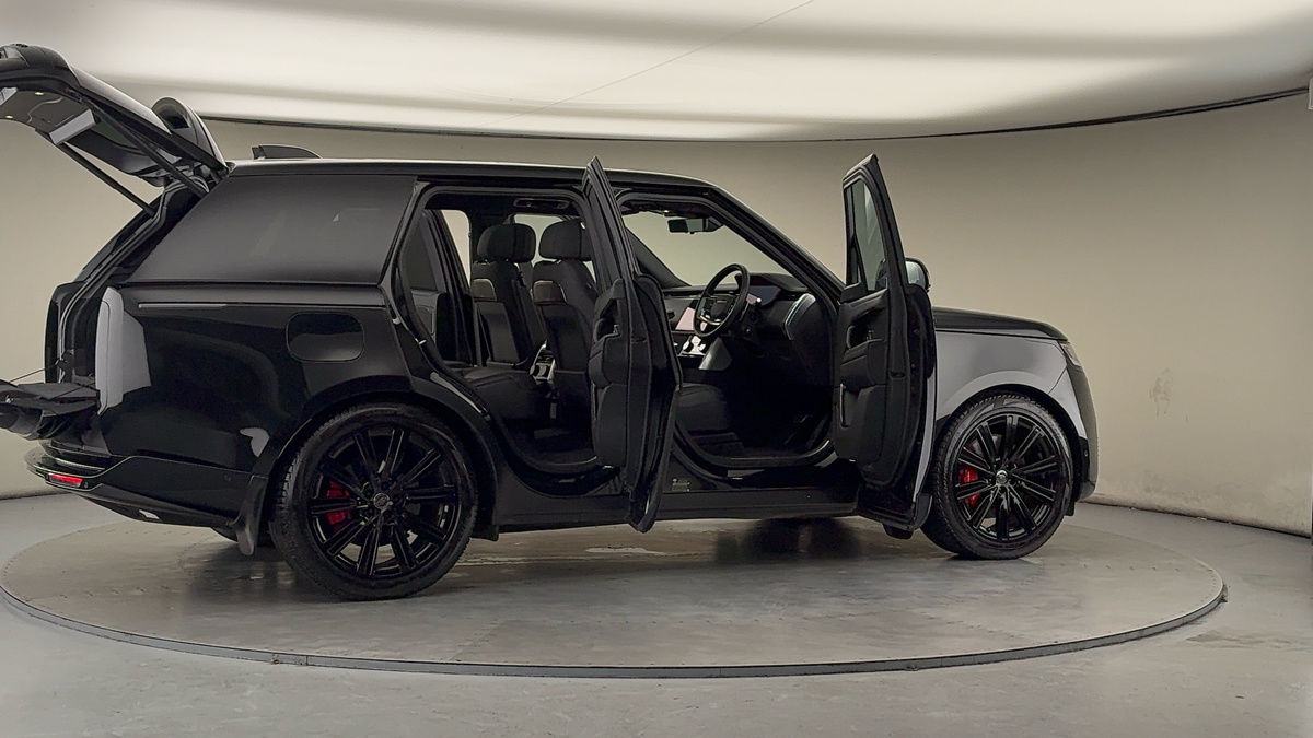 More views of Land Rover Range Rover