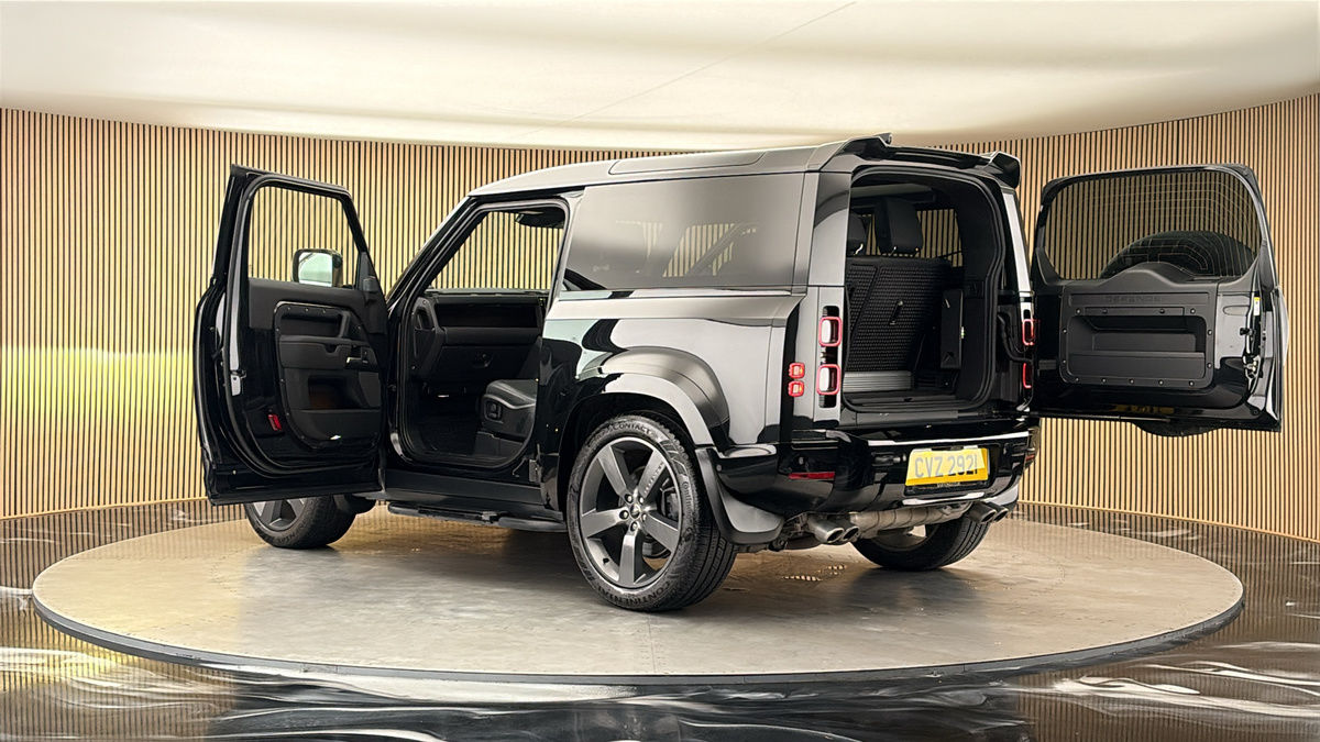 More views of Land Rover Defender 90