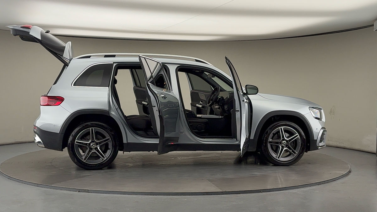 More views of Mercedes-Benz GLB