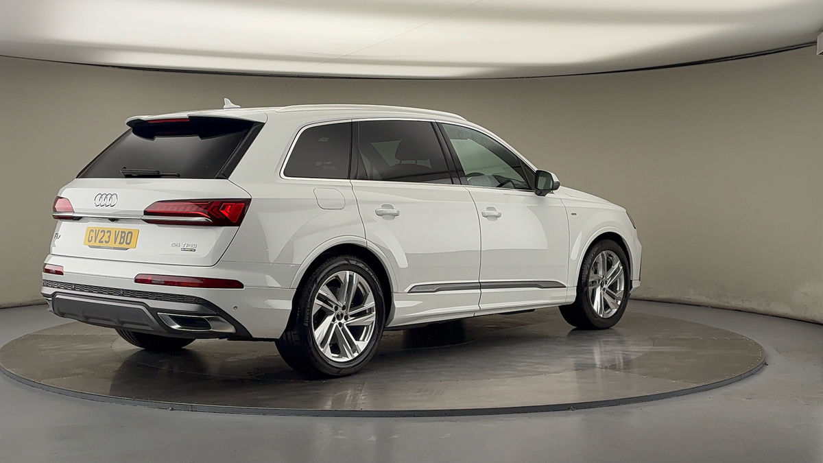 Audi Q7 Image 21