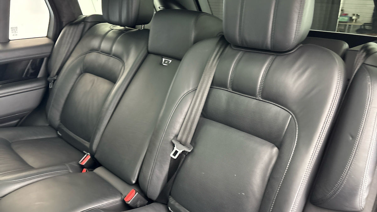 Land Rover Range Rover Image 8