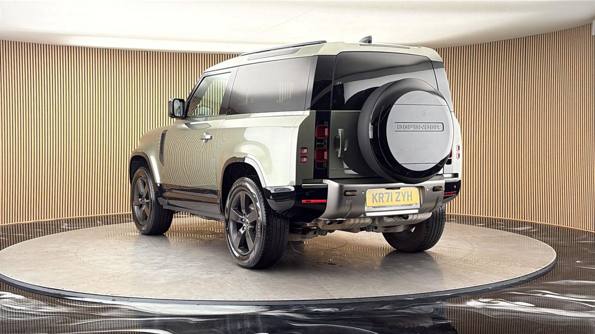More views of Land Rover Defender 90