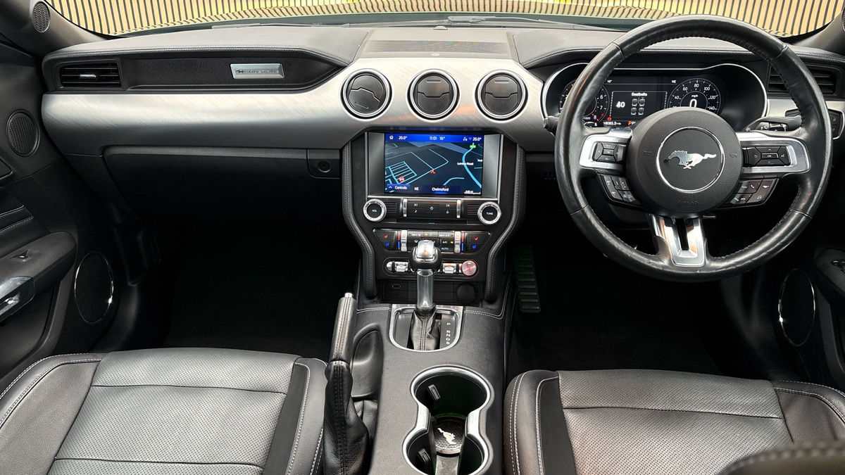 Ford Mustang Image 12
