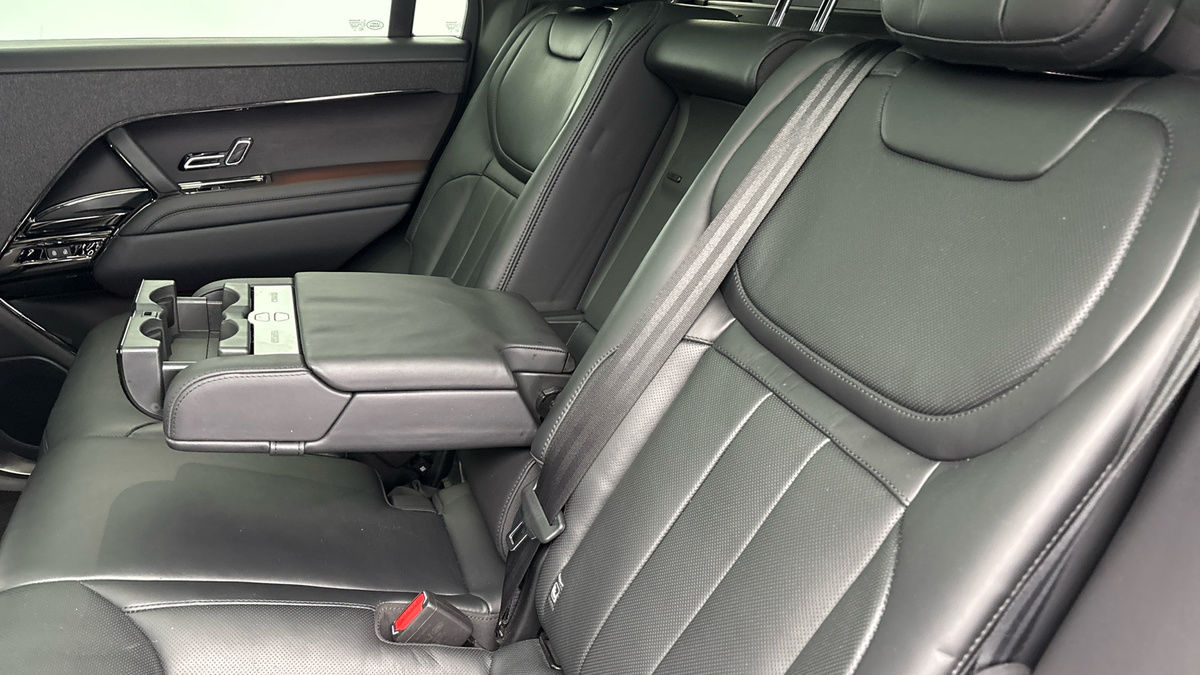 Land Rover Range Rover Sport Image 9