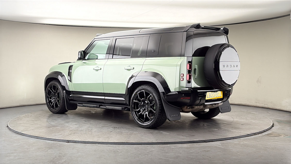 More views of Land Rover Defender 110
