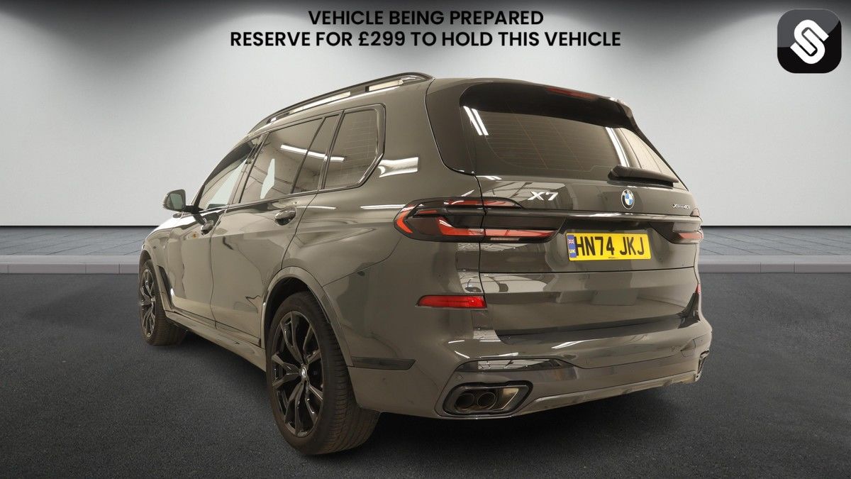 BMW X7 Image 3