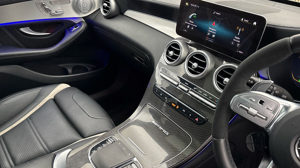 Mercedes-Benz GLC Image 18