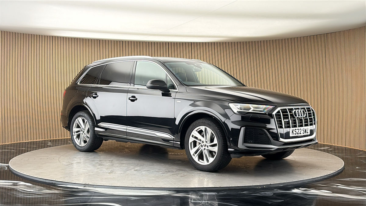 More views of Audi Q7