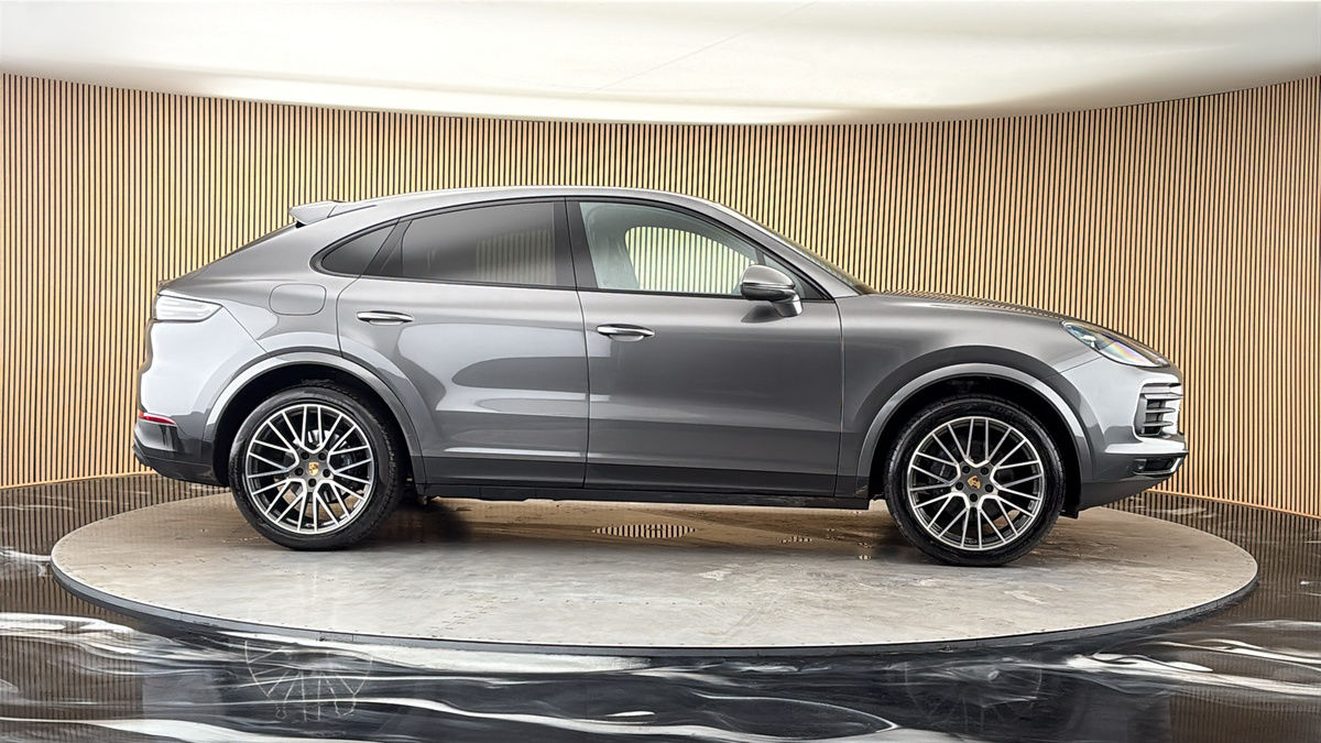 More views of Porsche Cayenne