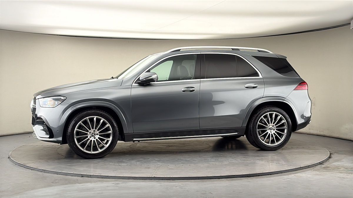 More views of Mercedes-Benz GLE