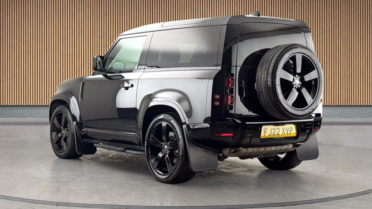 Land Rover Defender 90 Image 2