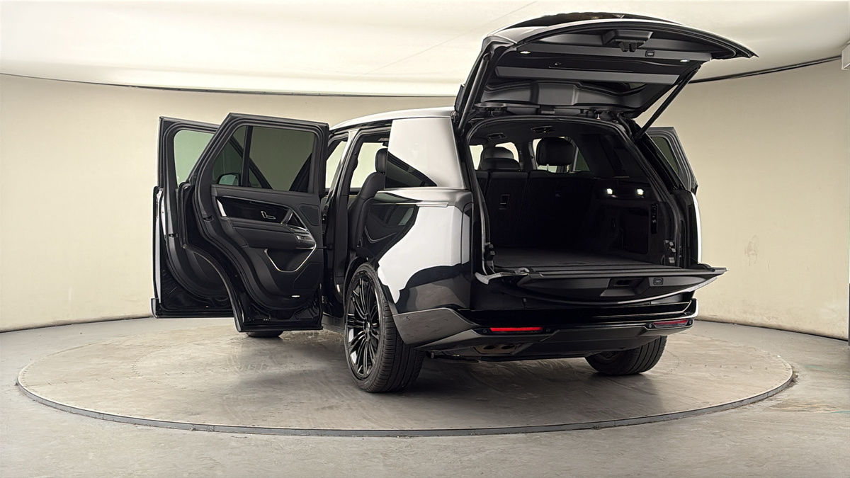 More views of Land Rover Range Rover