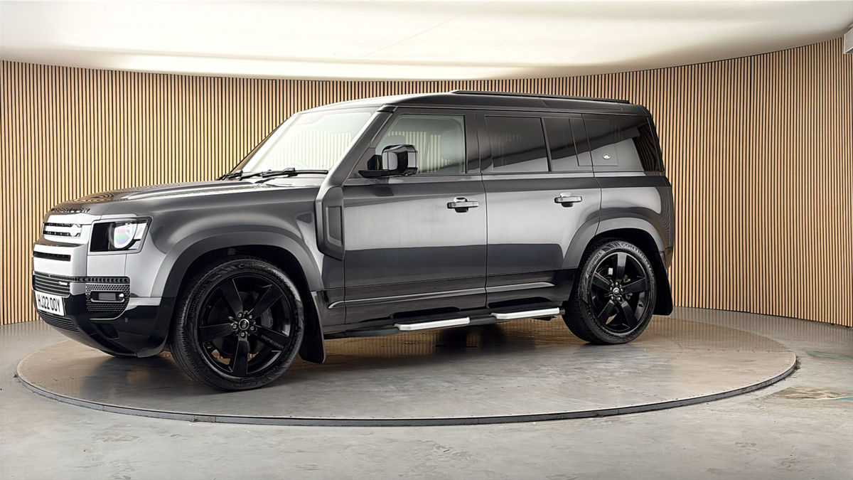 More views of Land Rover Defender 110