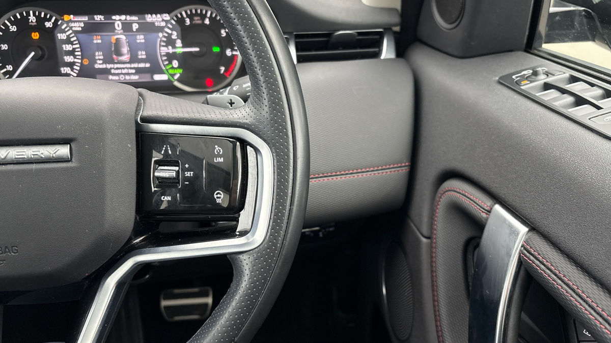 Land Rover Discovery Sport Image 14