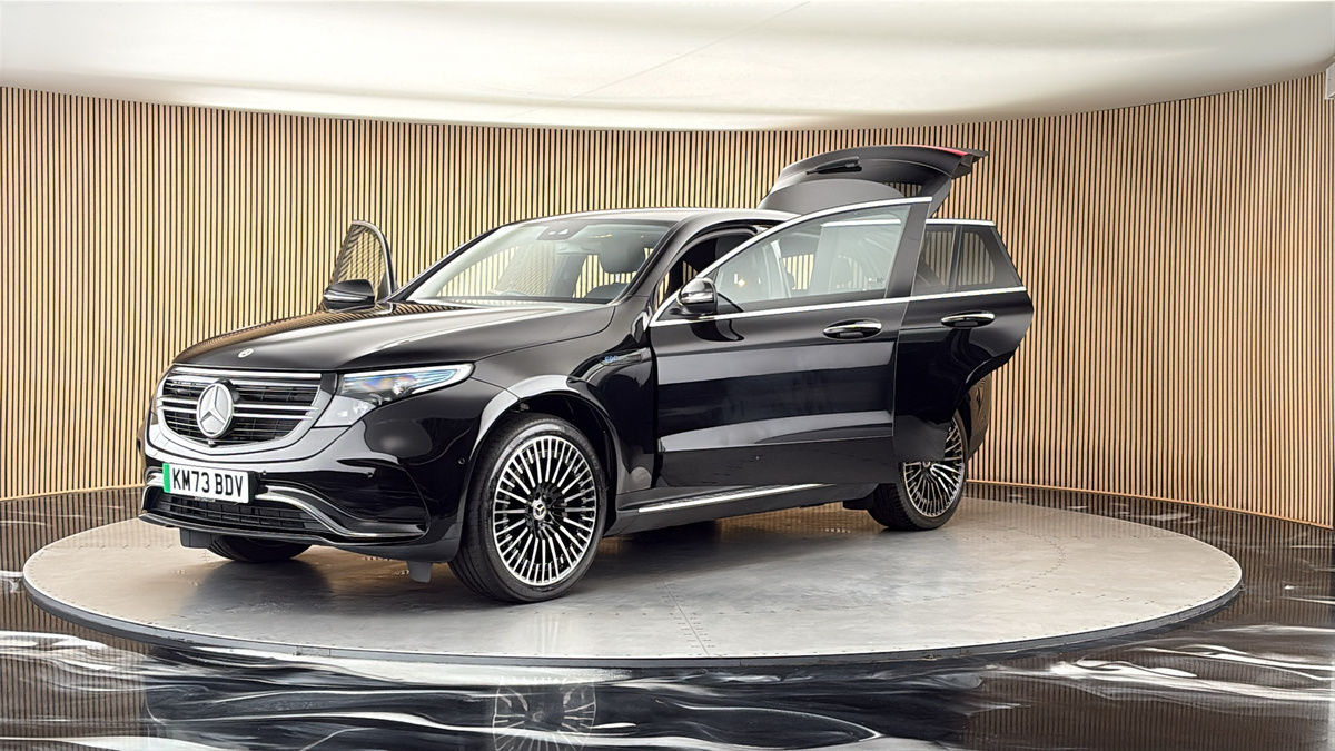 More views of Mercedes-Benz EQC