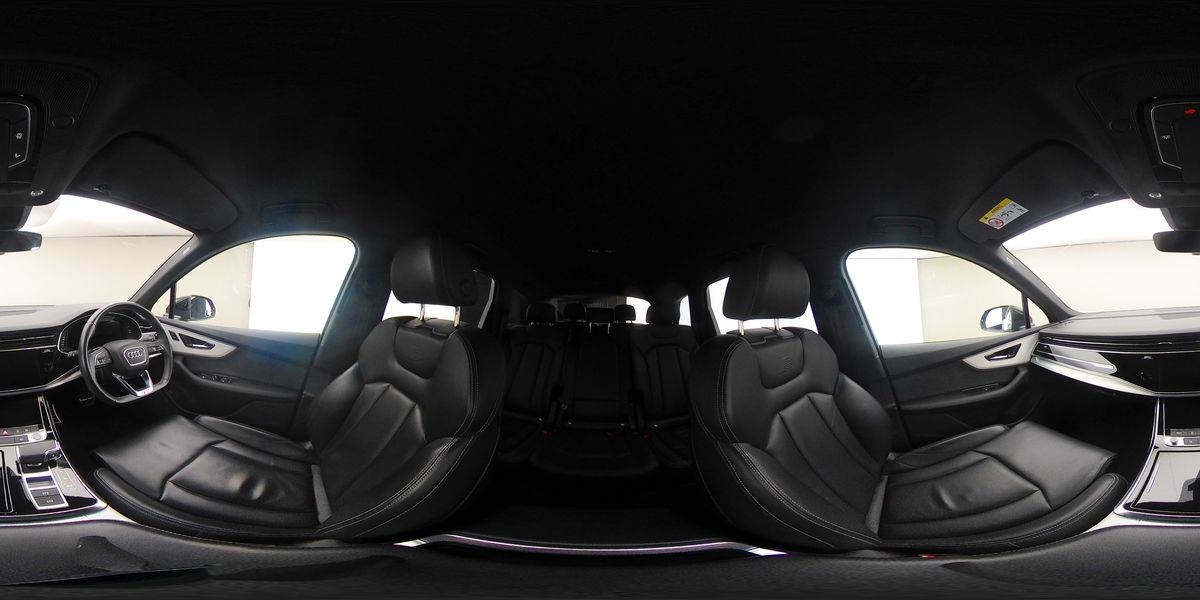 More views of Audi Q7