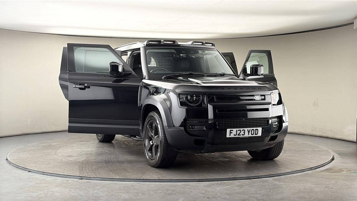 More views of Land Rover Defender 110