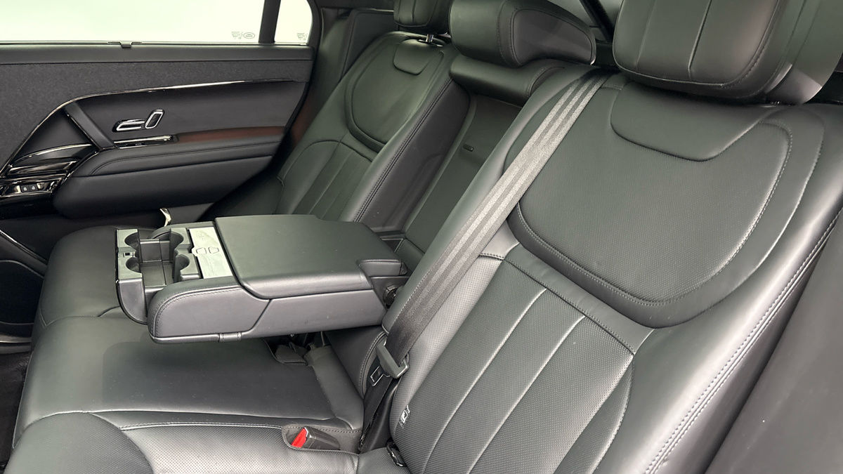 Land Rover Range Rover Sport Image 9