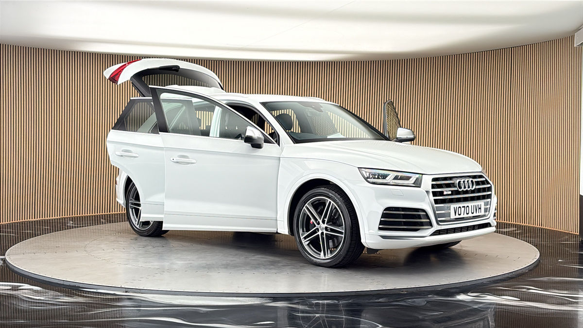 More views of Audi SQ5