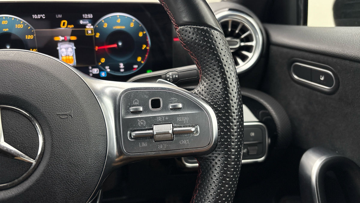 Mercedes-Benz A Class Image 14