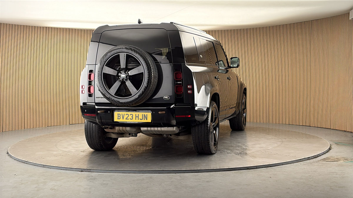 More views of Land Rover Defender 110
