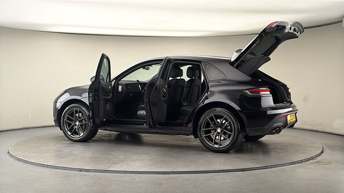 More views of Porsche Macan