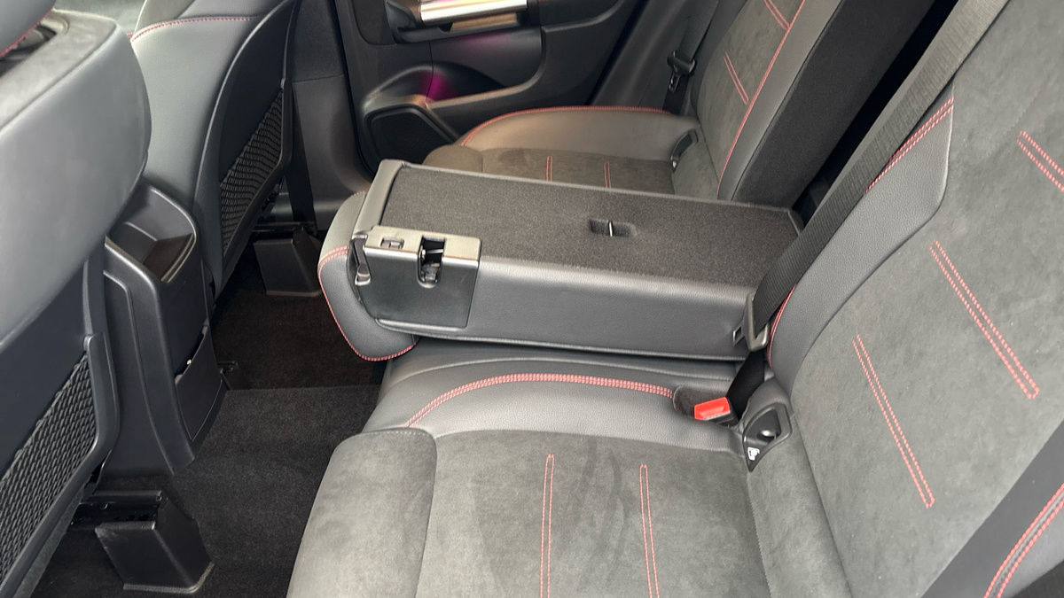 Mercedes-Benz GLA Image 9